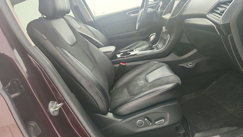 Used 2017 Ford Edge Sport w/ Equipment Group 401A AWD/4WD image 32