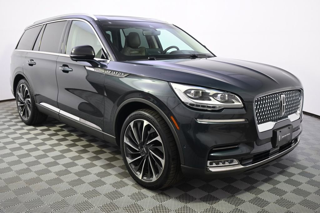 Used 2021 Lincoln Aviator Reserve w/ Equipment Group 202A image 8