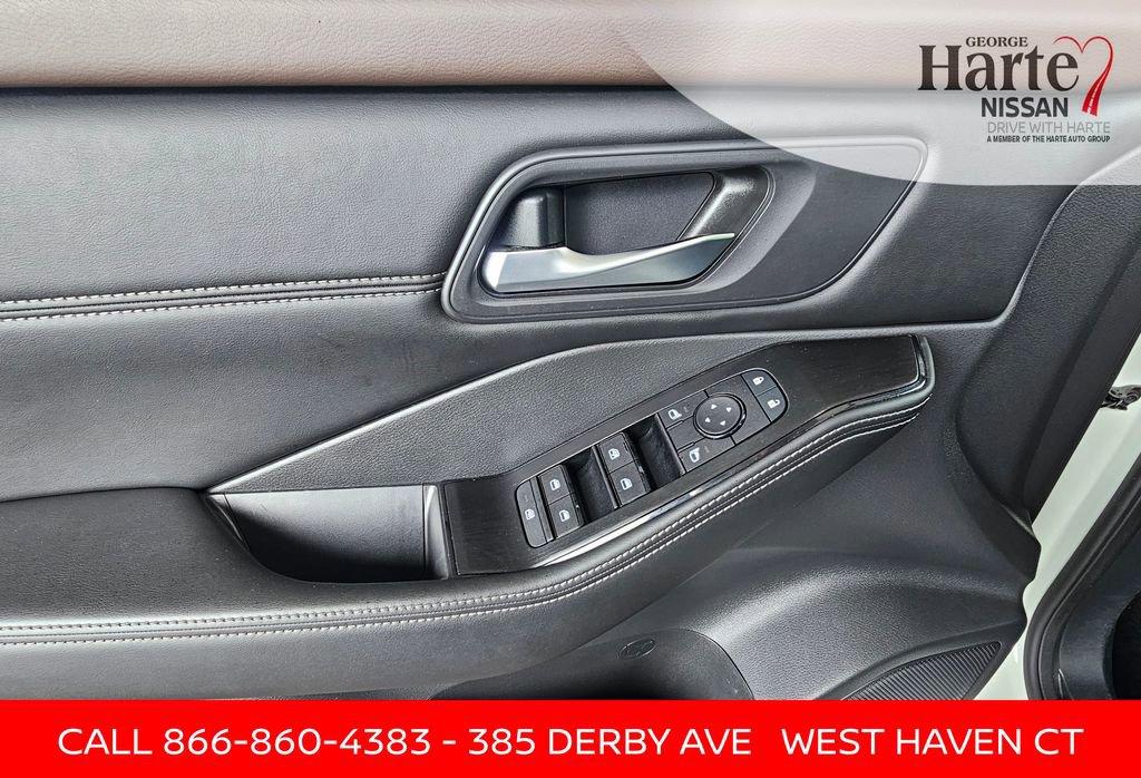 Certified 2022 Nissan Rogue SV w/ SV Premium Package image 36