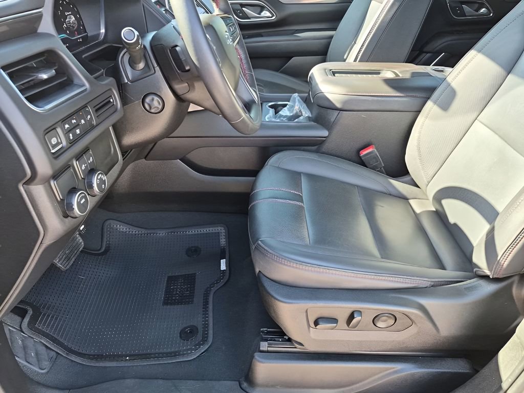 Used 2022 Chevrolet Suburban RST w/ Luxury Package RWD image 33