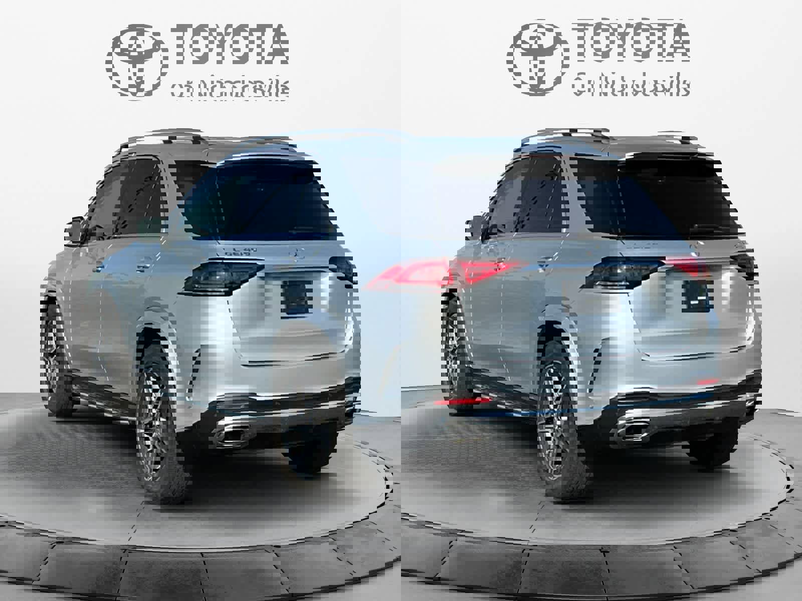 Used 2021 Mercedes-Benz GLE 450 4MATIC image 4