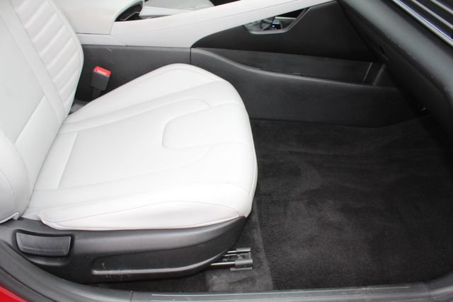 Used 2024 Hyundai Elantra Limited FWD image 14