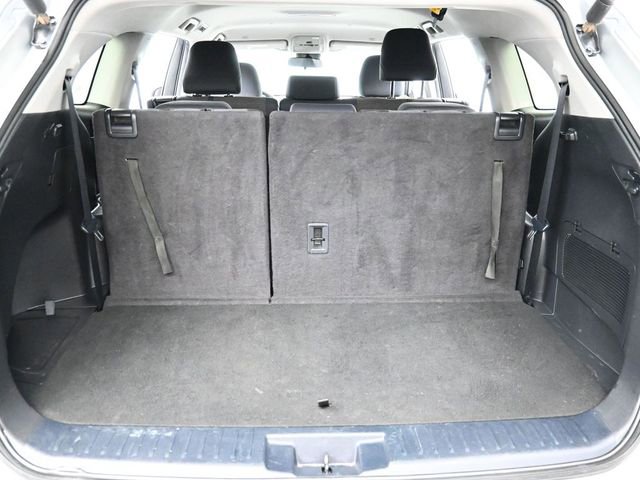 Used 2024 Toyota Highlander LE FWD image 27