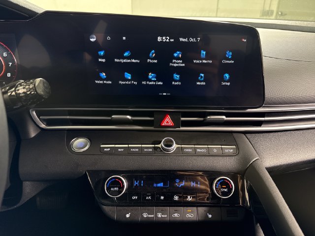 Used 2023 Hyundai Elantra SEL w/ Convenience Package FWD image 30