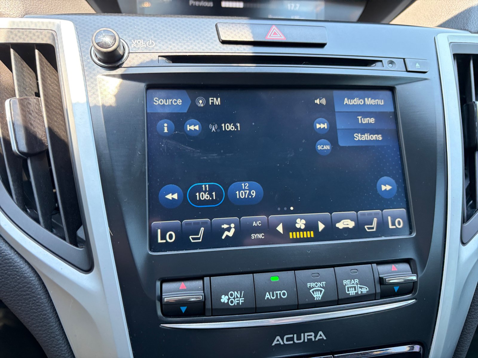 Used 2018 Acura TLX V6 SH-AWD image 22