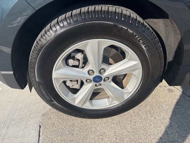 Used 2022 Ford Edge SE AWD/4WD image 9
