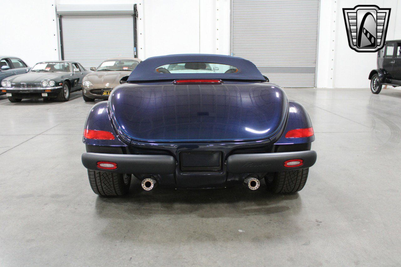 Used 2001 Chrysler Prowler image 4