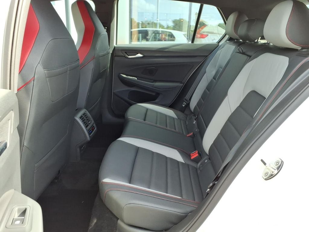 Used 2022 Volkswagen GTI Autobahn FWD image 8