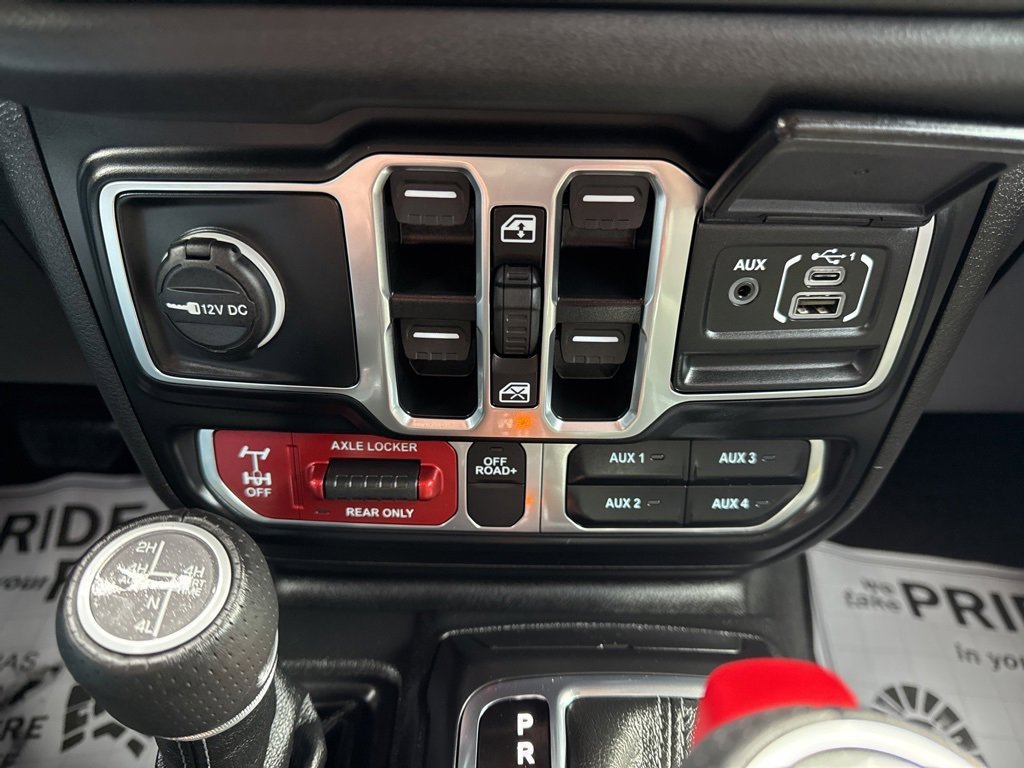 Used 2025 Jeep Gladiator Mojave image 24