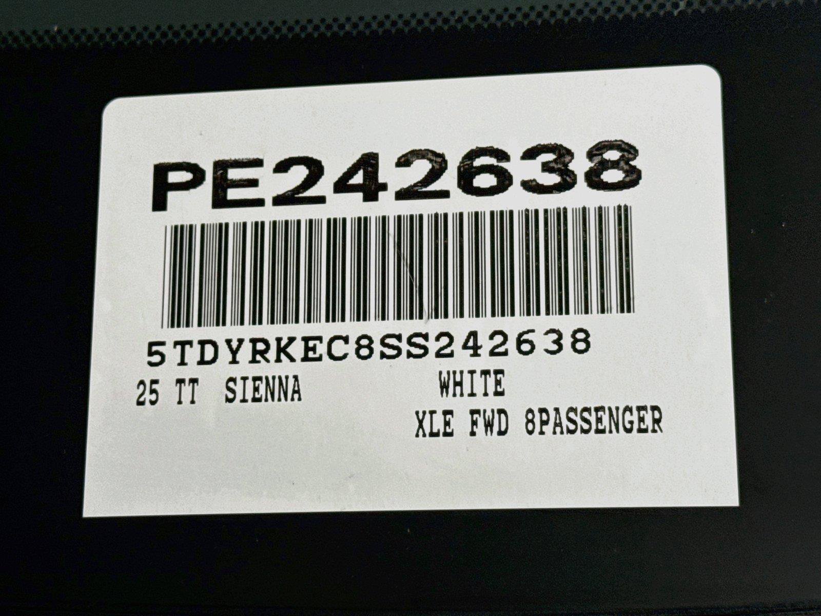 Certified 2025 Toyota Sienna XLE FWD image 46