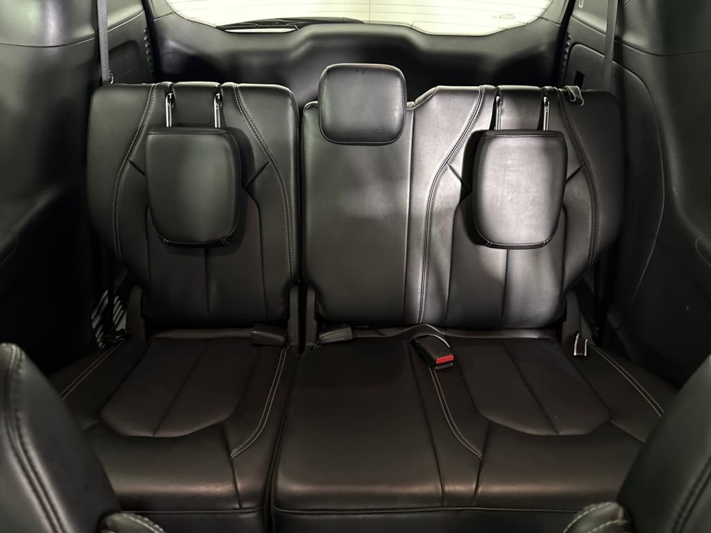 Used 2025 Chrysler Pacifica Select image 14