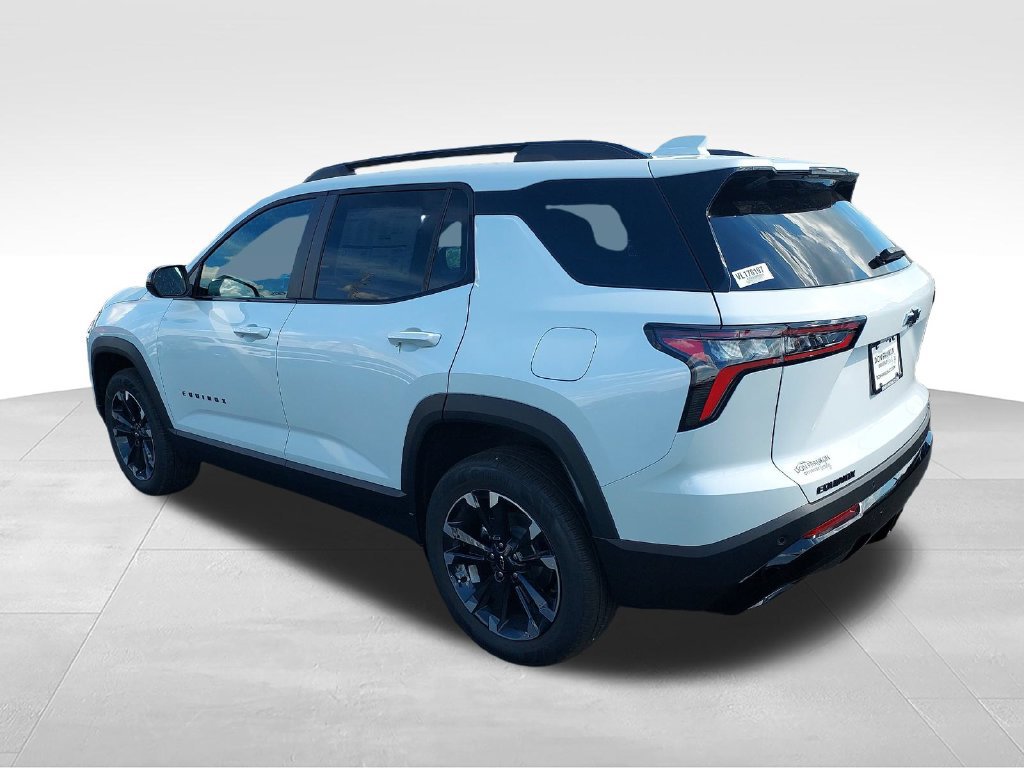 New 2027 Chevrolet Equinox RS w/ Convenience Package III FWD image 3
