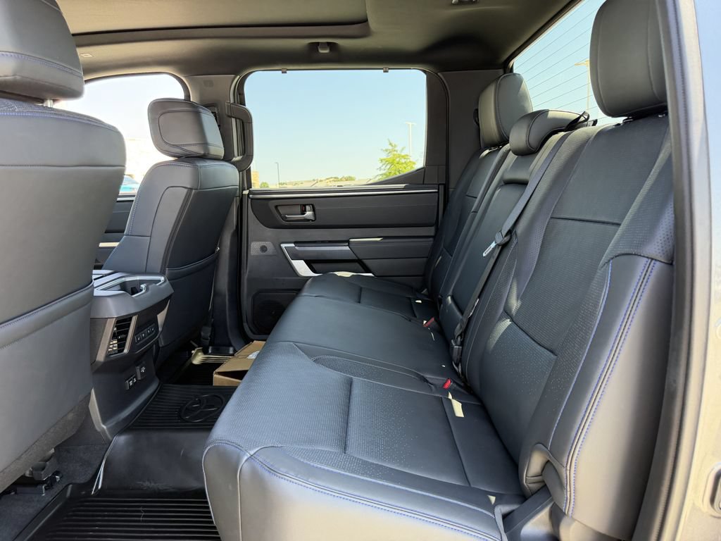Used 2025 Toyota Tundra Platinum AWD/4WD image 31