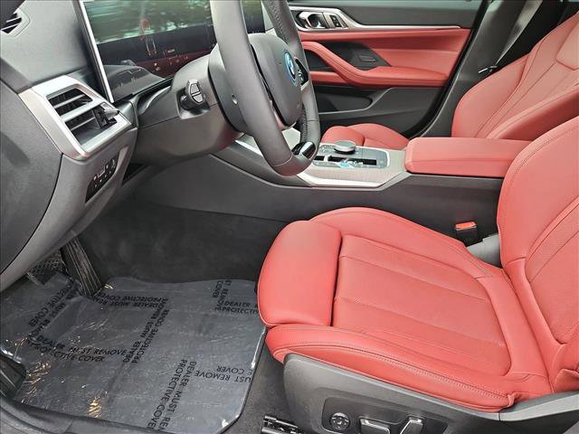 Used 2025 BMW i4 eDrive40 image 17