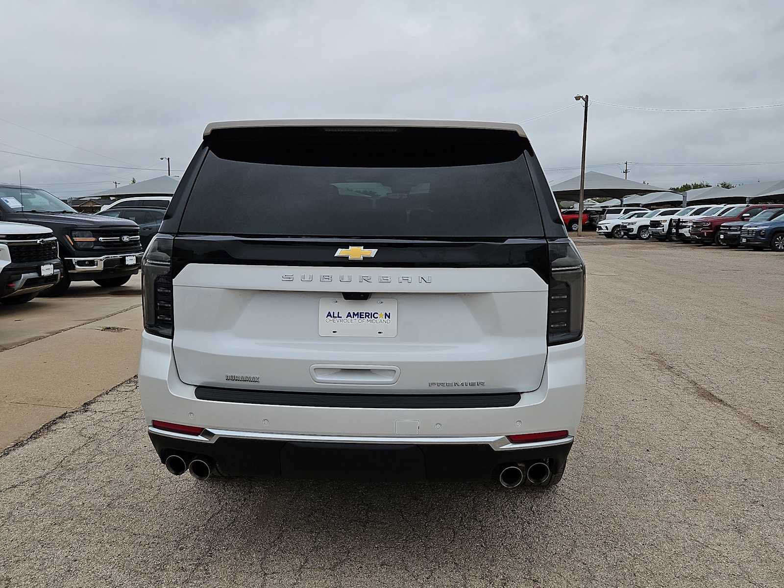 Used 2025 Chevrolet Suburban Premier RWD image 7