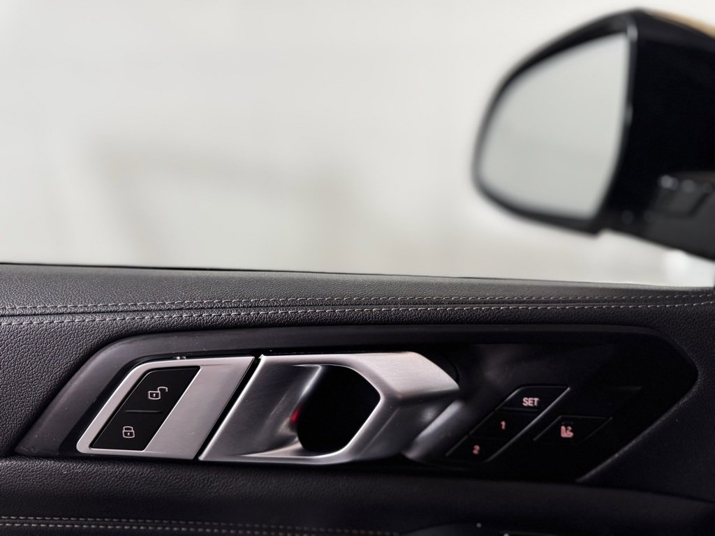 Used 2022 BMW X5 M50i w/ Premium Package image 25