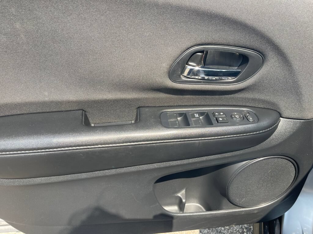 Used 2019 Honda HR-V Sport image 7
