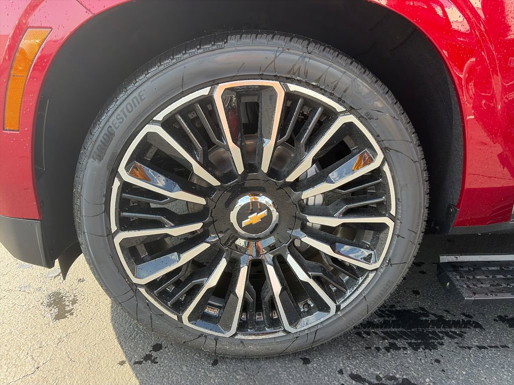 New 2026 Chevrolet Suburban High Country AWD/4WD image 30