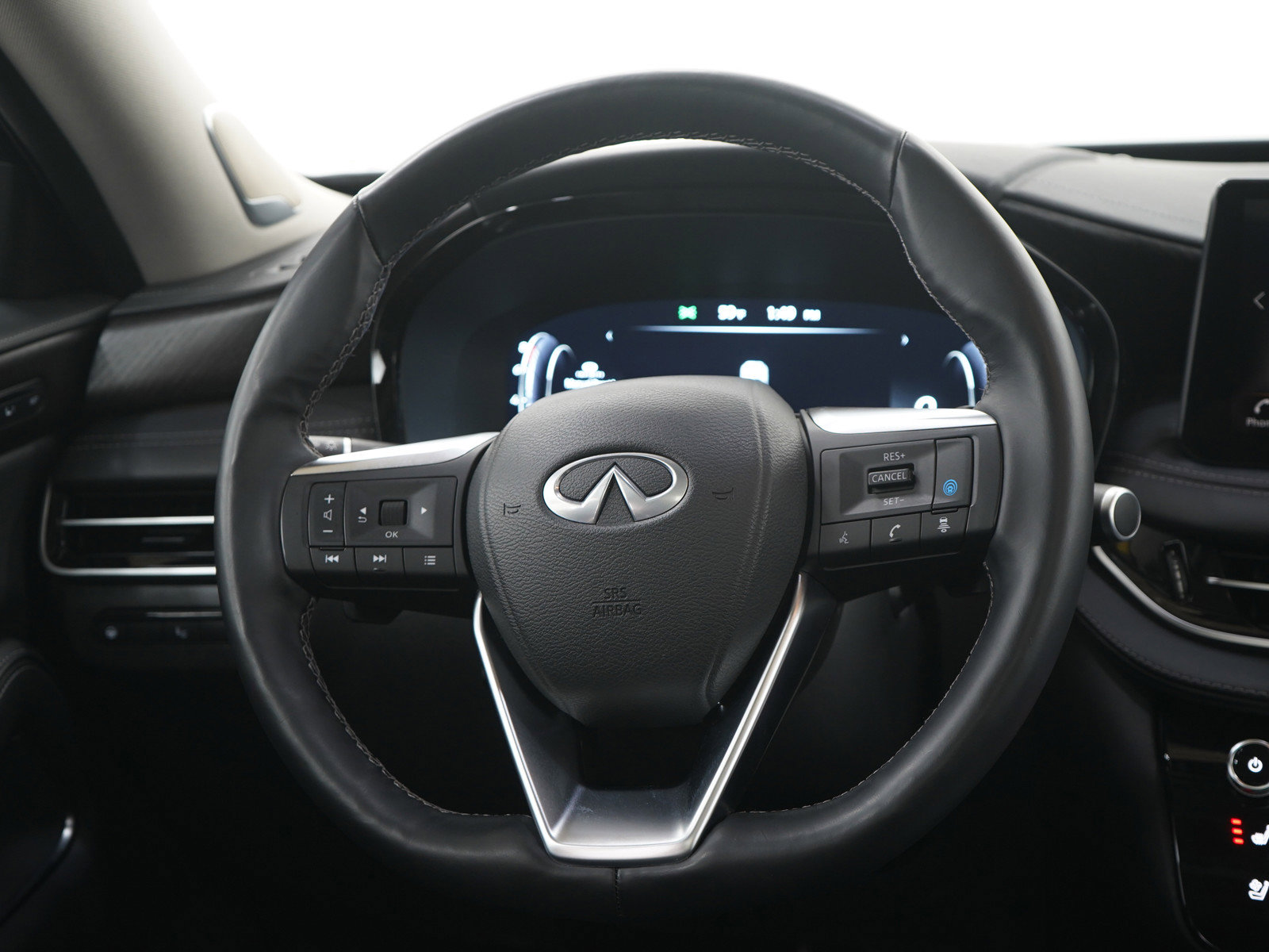 Used 2024 INFINITI QX60 Sensory AWD/4WD image 18