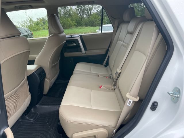 Used 2018 Toyota 4Runner SR5 Premium AWD/4WD image 27