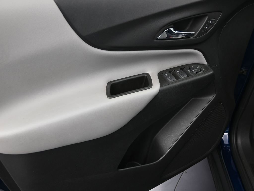 Used 2022 Chevrolet Equinox LS image 12
