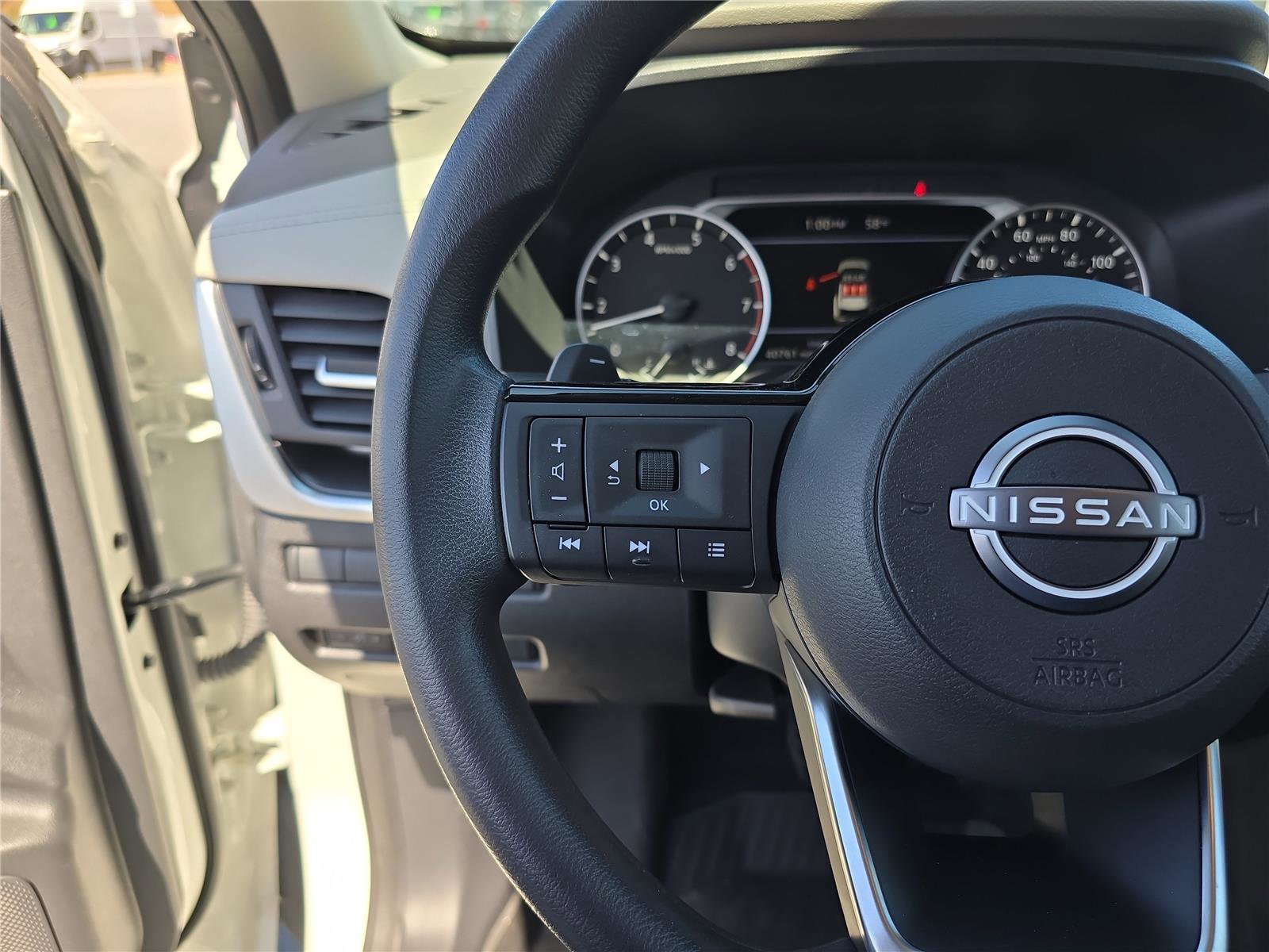 Used 2023 Nissan Rogue SV FWD image 33