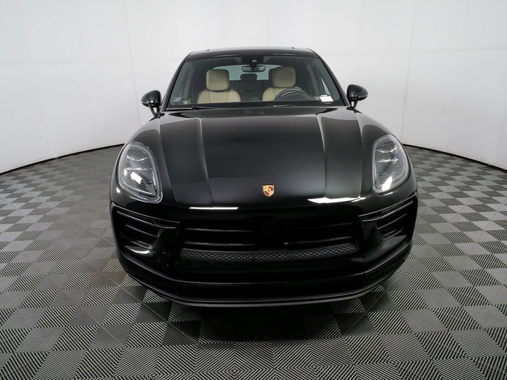 Certified 2023 Porsche Macan Turbo AWD/4WD image 36