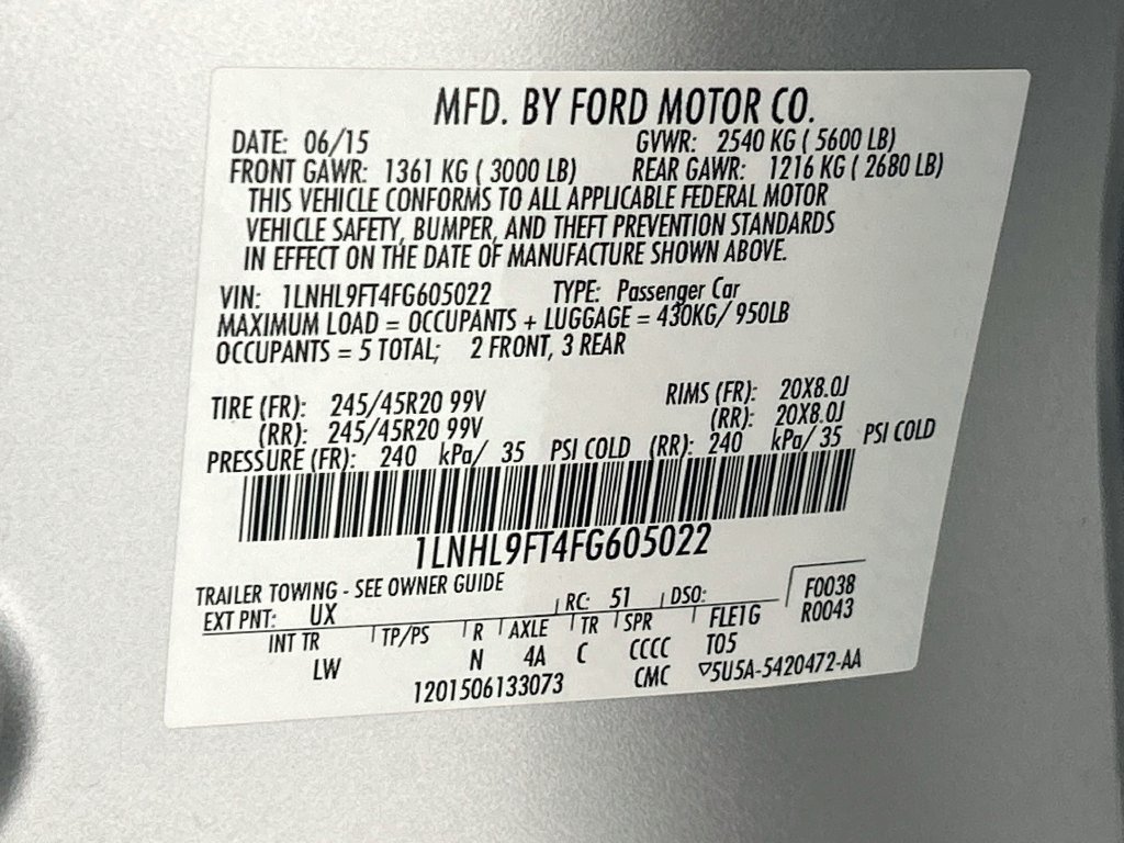 Used 2015 Lincoln MKS AWD w/ Equipment Group 201A image 34