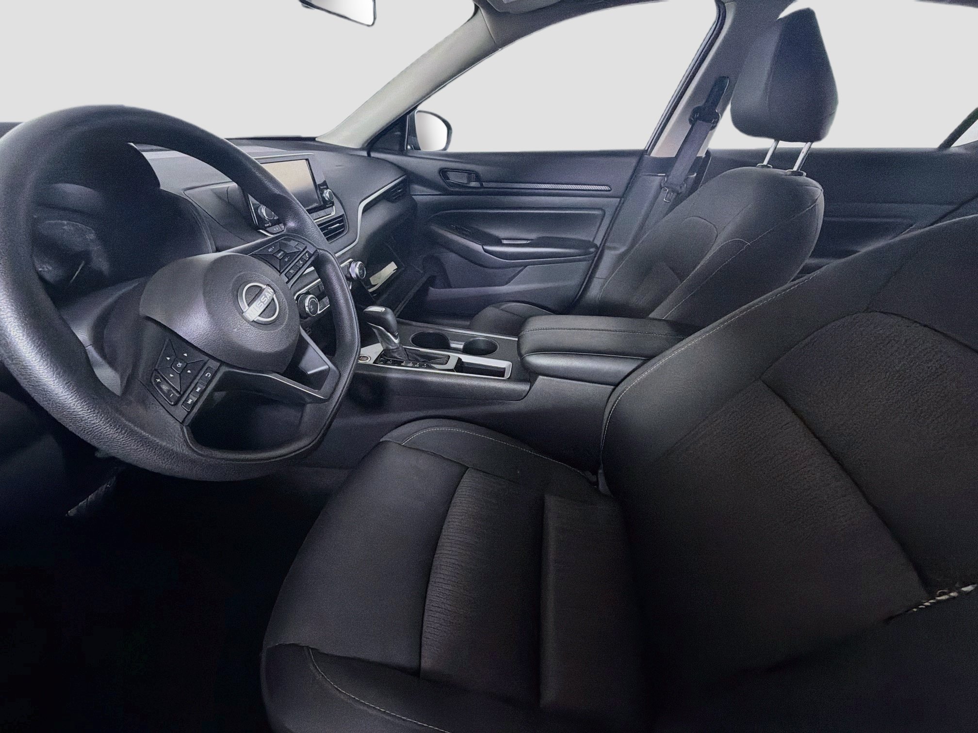 Used 2024 Nissan Altima 2.5 S FWD image 13