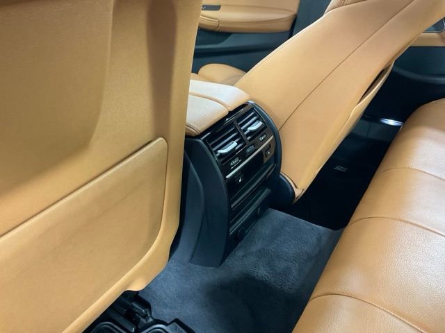 Used 2018 BMW 540i xDrive AWD/4WD image 19