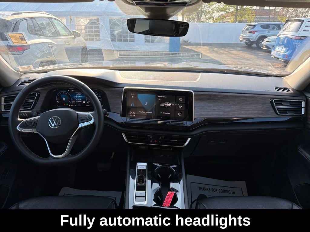 Used 2025 Volkswagen Atlas SEL image 14