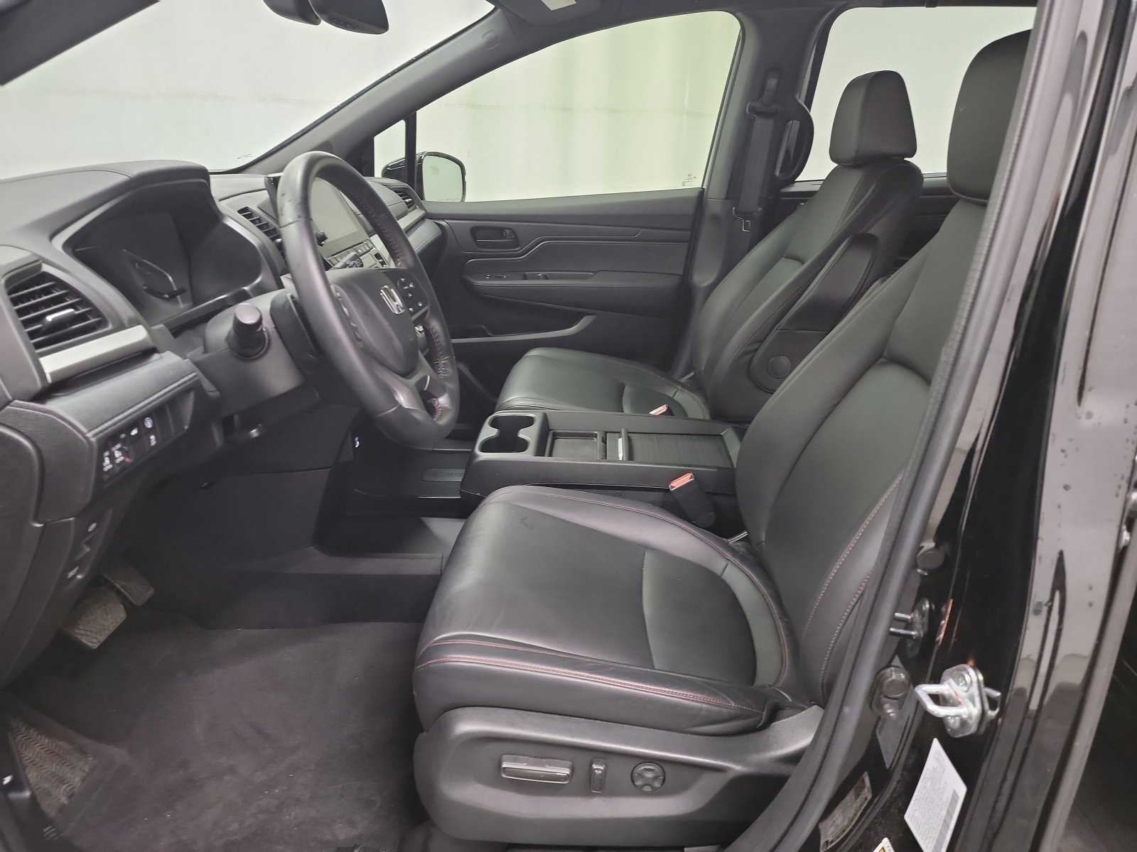 Certified 2023 Honda Odyssey Sport image 12
