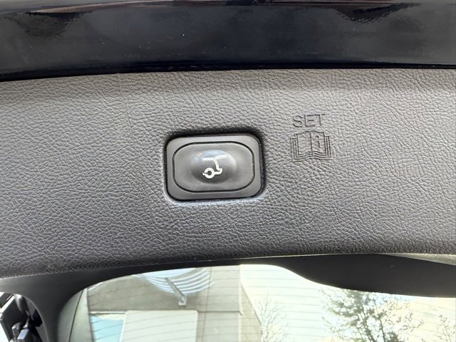 Used 2023 Ford Edge SEL w/ Convenience Package image 36