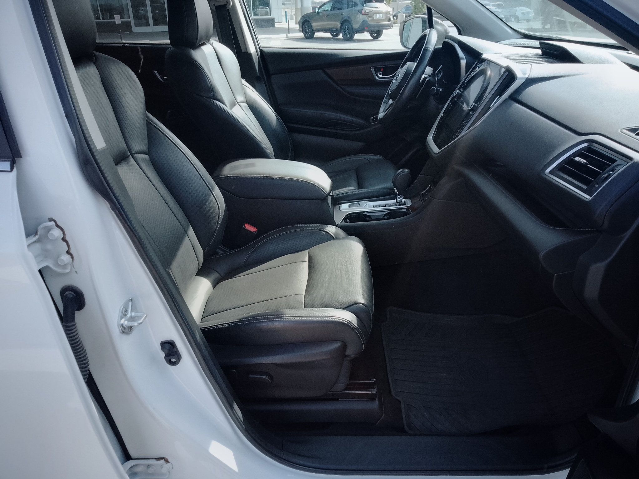 Used 2024 Subaru Ascent Touring w/ Popular Package #2 AWD/4WD image 18