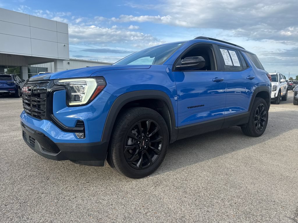 Used 2025 GMC Terrain Elevation w/ Black Edition AWD/4WD image 2