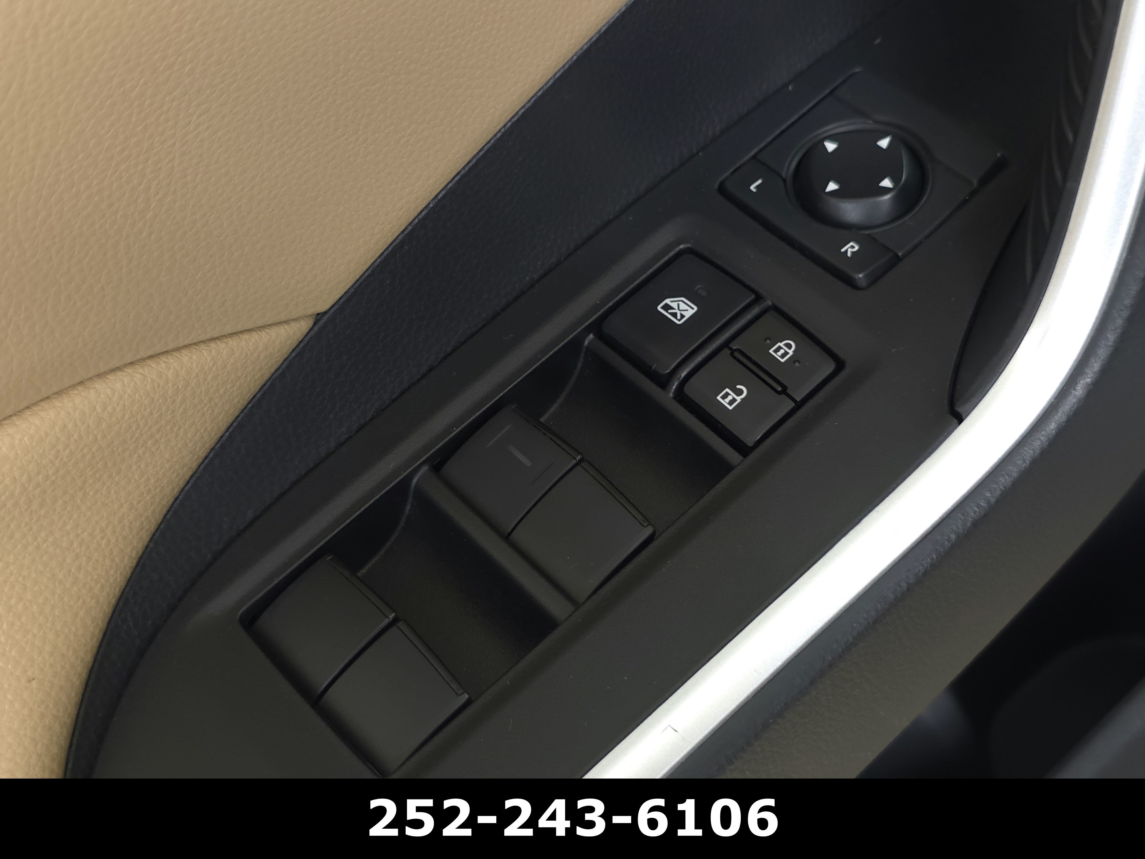 Used 2021 Toyota RAV4 LE FWD image 23