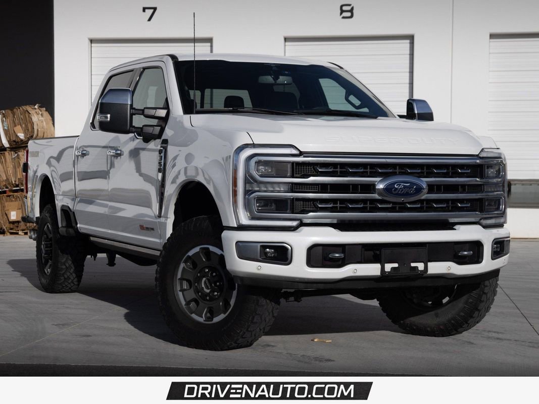 Used 2023 Ford F350 Platinum w/ Tremor Off-Road Package AWD/4WD image 1