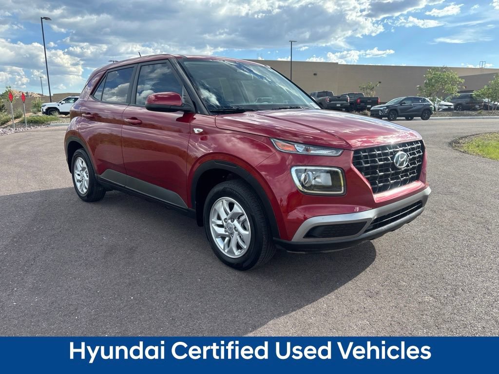 Used 2025 Hyundai Venue SE FWD image 3