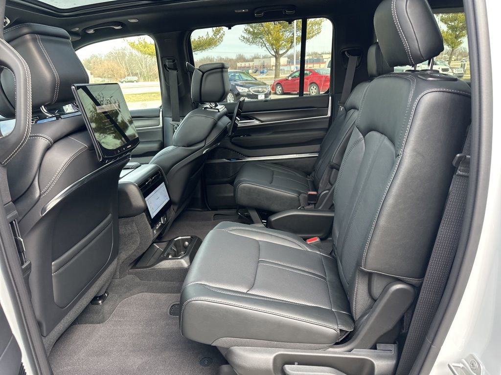 New 2026 Jeep Grand Wagoneer L Summit image 52