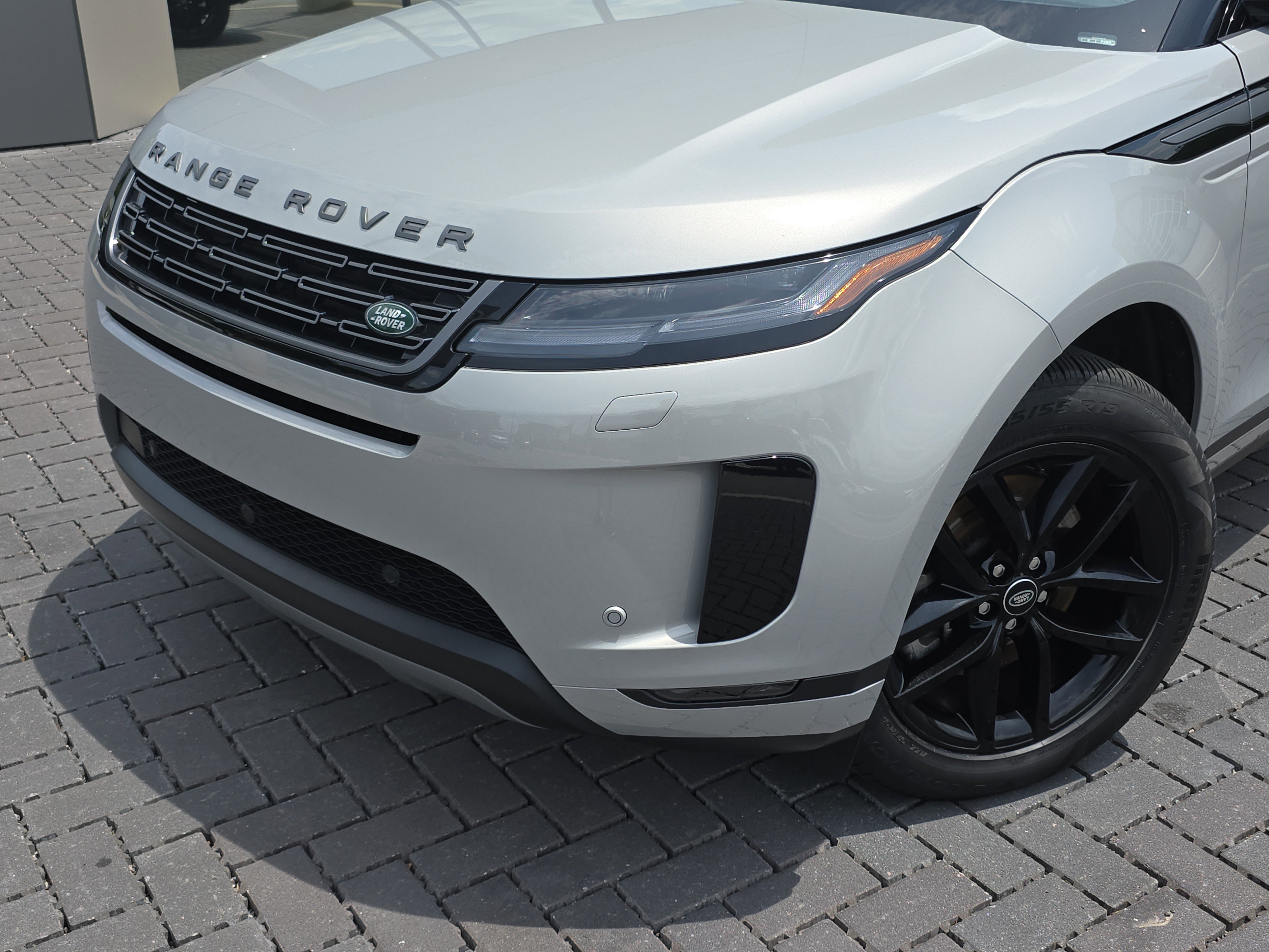 Certified 2025 Land Rover Range Rover Evoque S AWD/4WD image 10