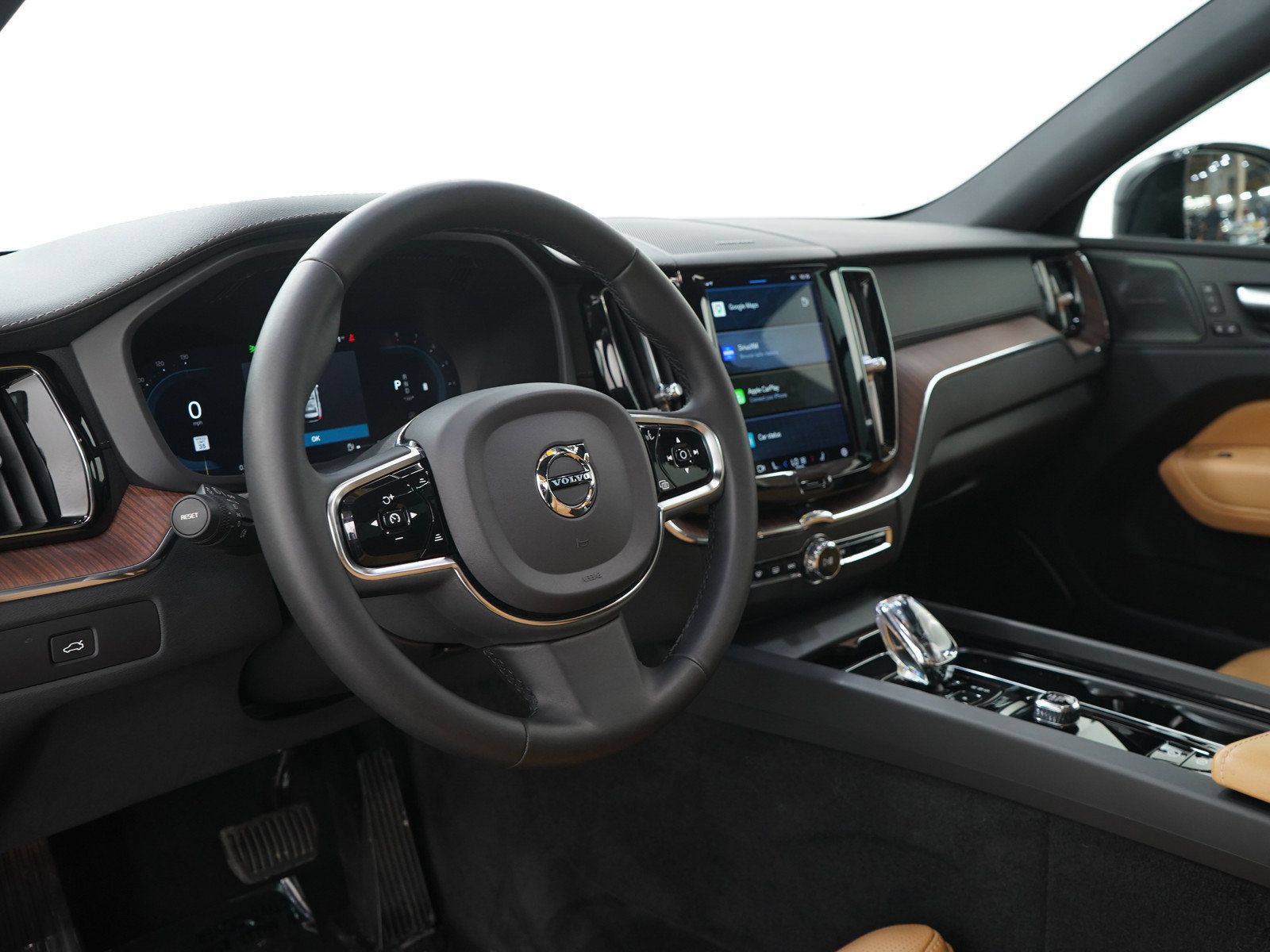 Used 2023 Volvo XC60 B6 Ultimate AWD/4WD image 27