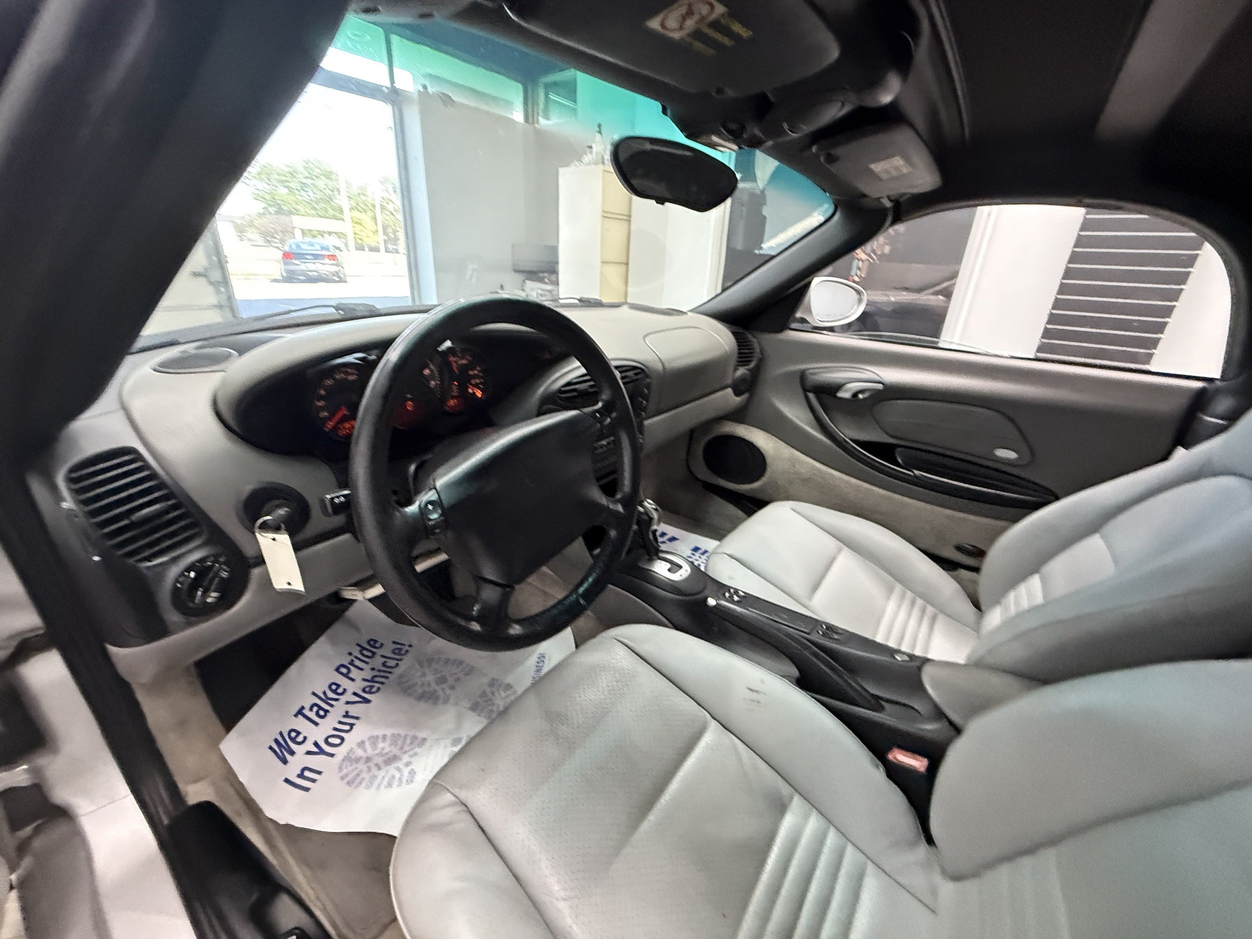 Used 2000 Porsche Boxster RWD image 11