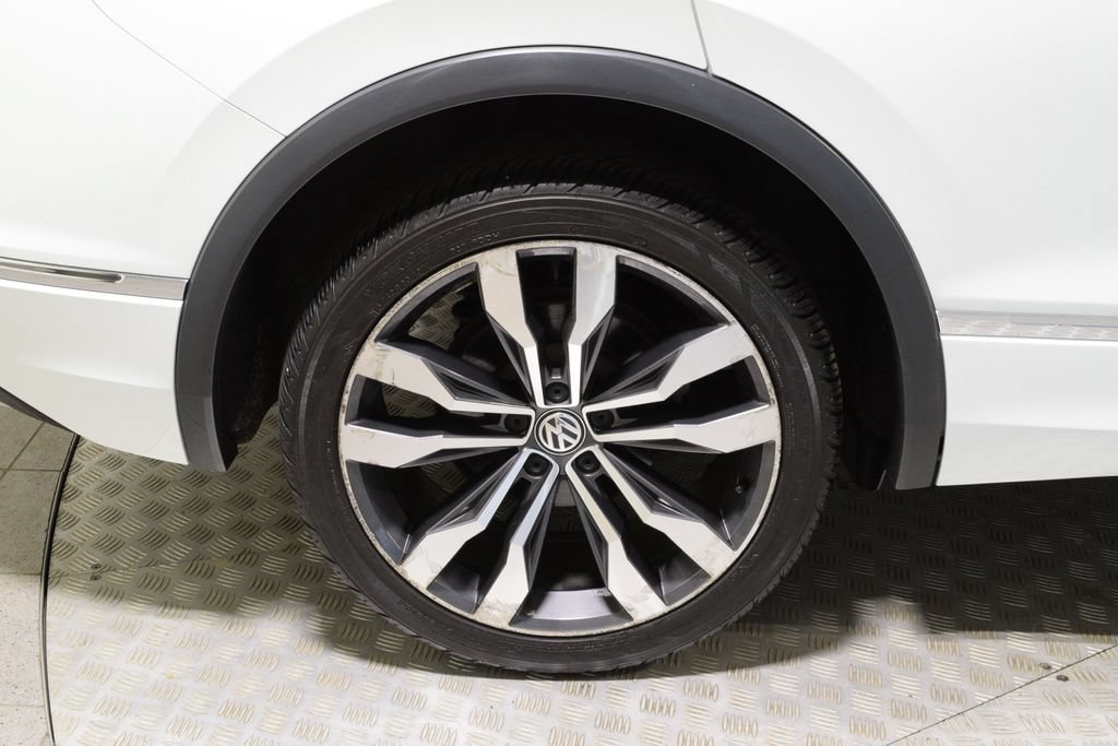 Used 2021 Volkswagen Tiguan SEL Premium R-Line AWD/4WD image 37