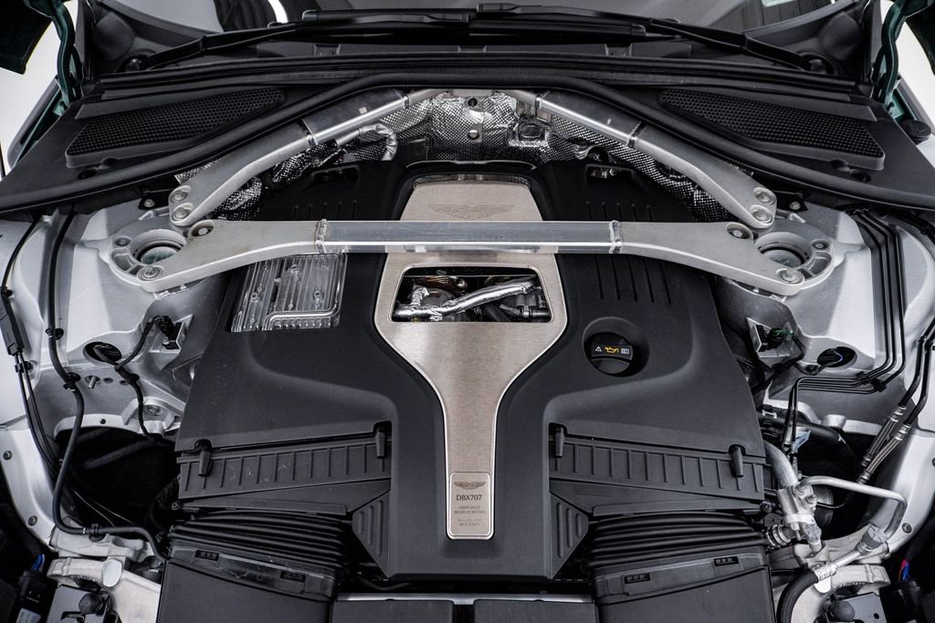 Used 2025 Aston Martin DBX 707 image 32