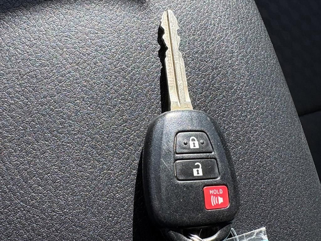 Used 2022 Toyota Tacoma SR image 22