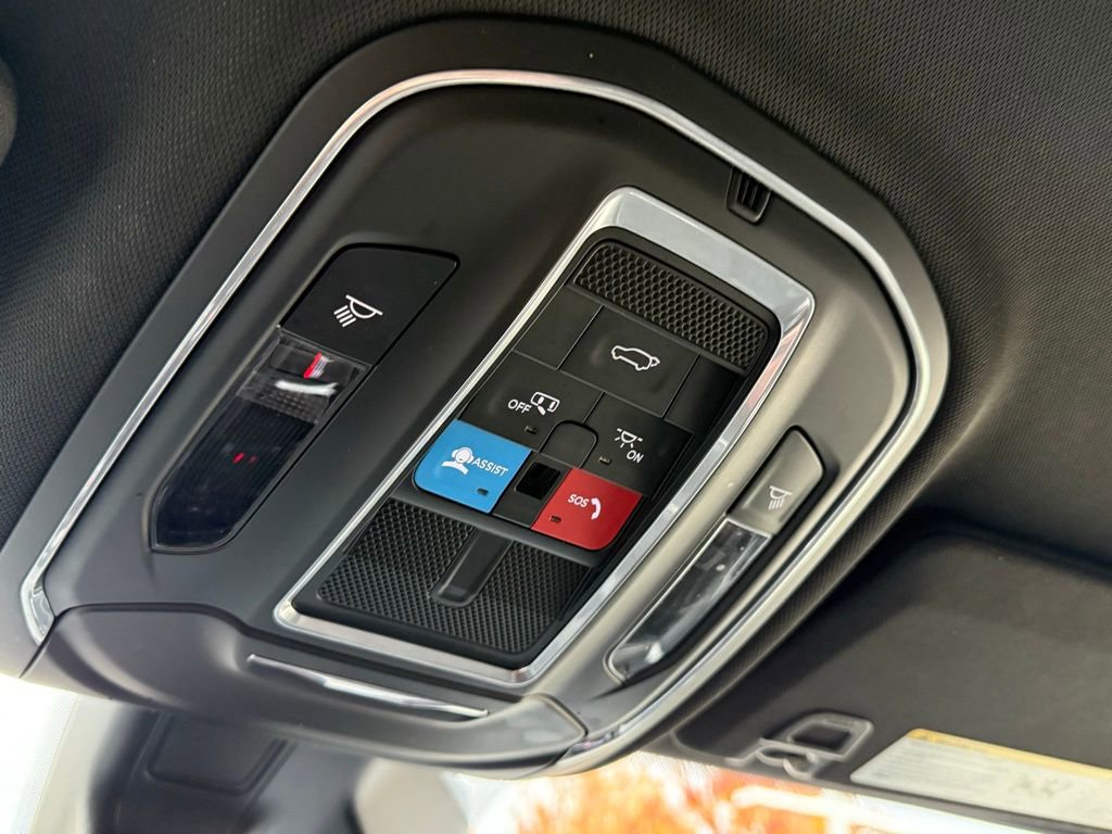 Used 2024 Jeep Grand Cherokee L Laredo image 23