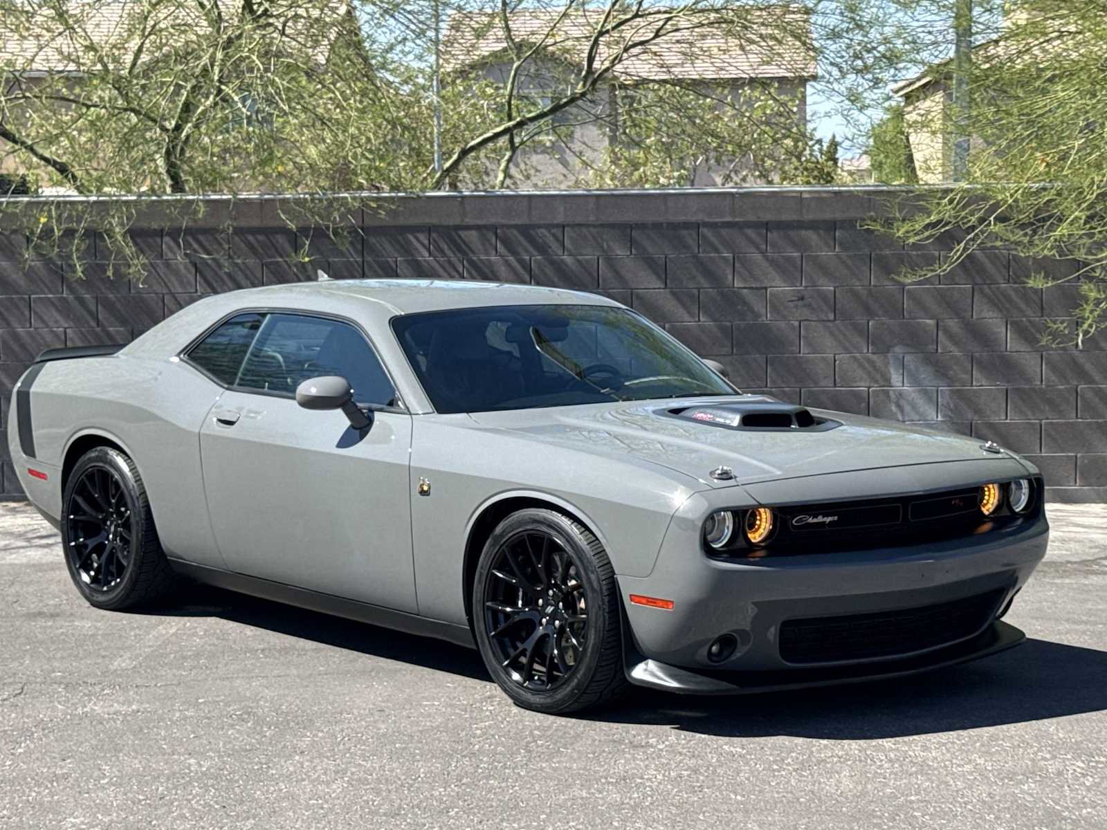 Used 2017 Dodge Challenger R/T Scat Pack RWD video 2