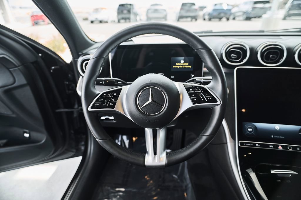 Used 2025 Mercedes-Benz C 300 4MATIC Sedan image 19