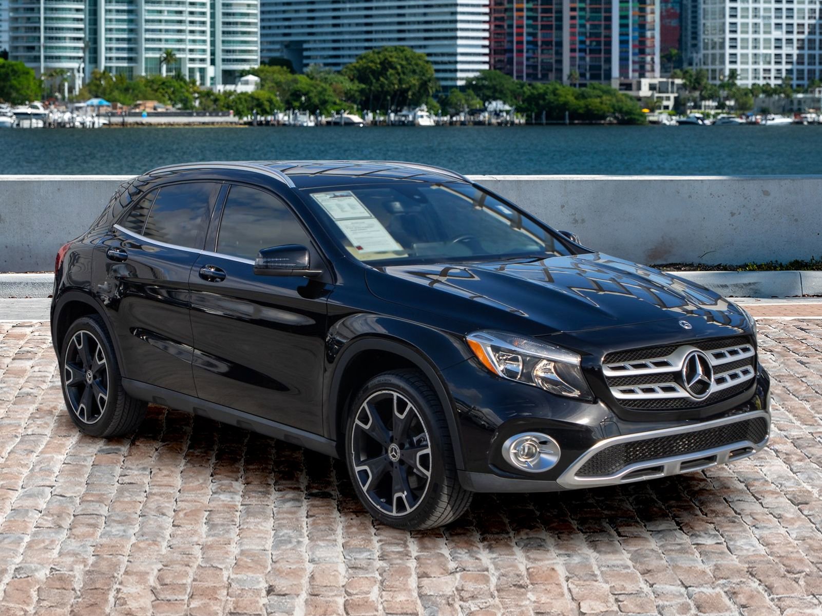 Used 2020 Mercedes-Benz GLA 250 w/ Multimedia Package image 3