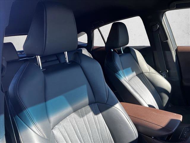 Certified 2021 Toyota Venza XLE w/ Carpet Mat Package (TMS) image 24